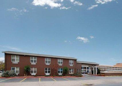 Rodeway Inn University Остин Екстериор снимка